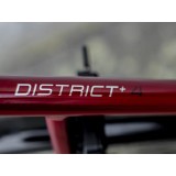 Rower elektryczny Trek District+ 4 z niskim przekrokiem 300Wh Czerwony