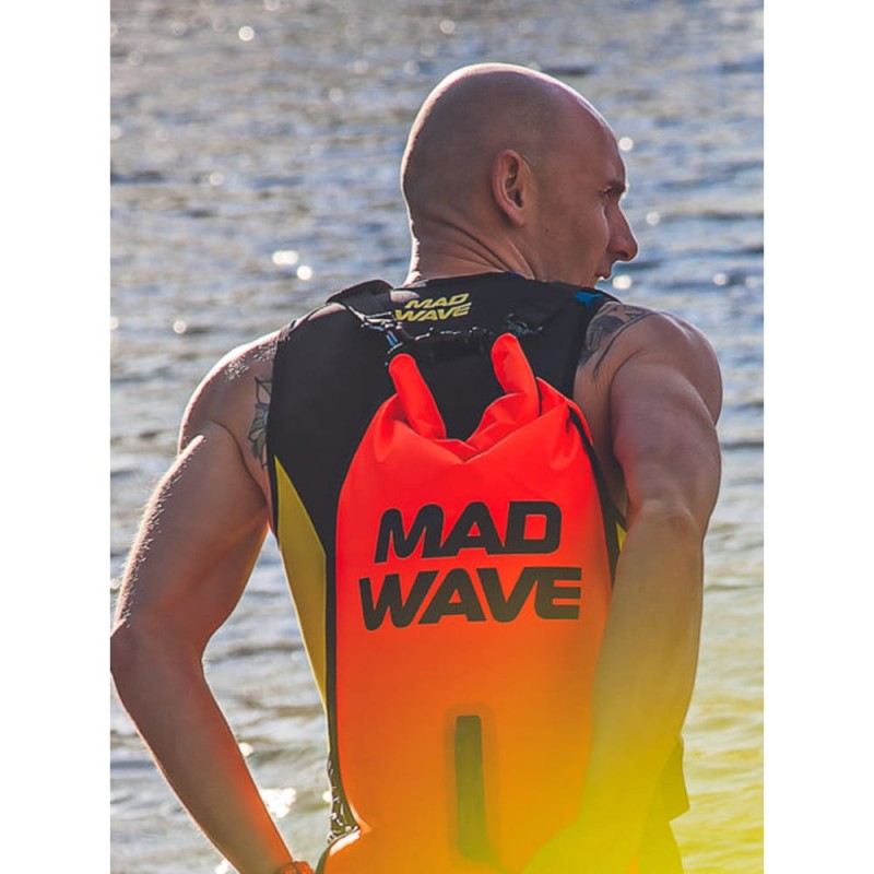 bojka-asekuracyjna-mad-wave-drybag-orange-5.jpg