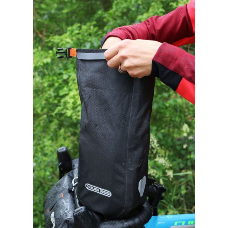 ortlieb-torba-na-widelec-fork-pack-matt-black-3-2l (4).jpg