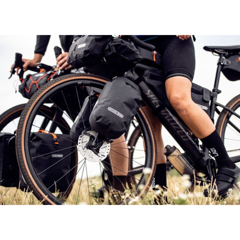 ortlieb-torba-na-widelec-fork-pack-matt-black-3-2l (6).jpg