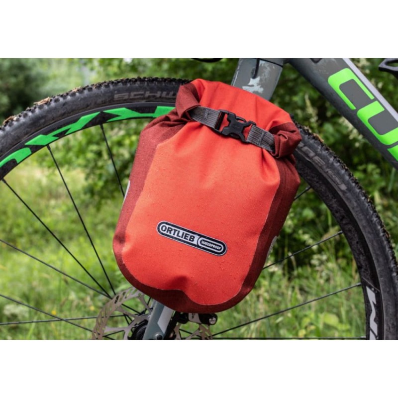 ortlieb-torba-na-widelec-fork-pack-plus-signalred (2).jpg