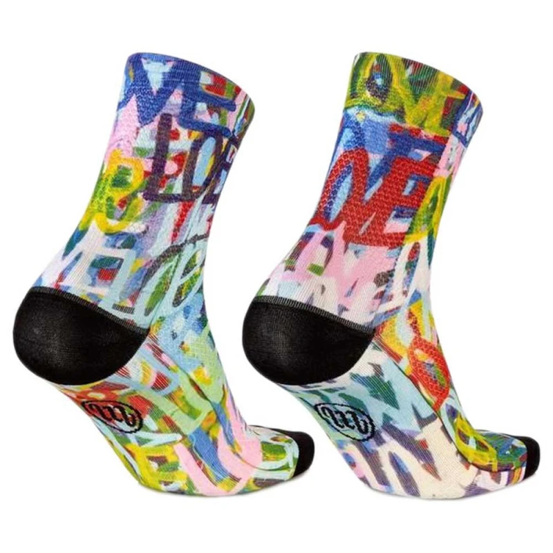 skarpetki-mb-wear-fun-colors-2.jpg