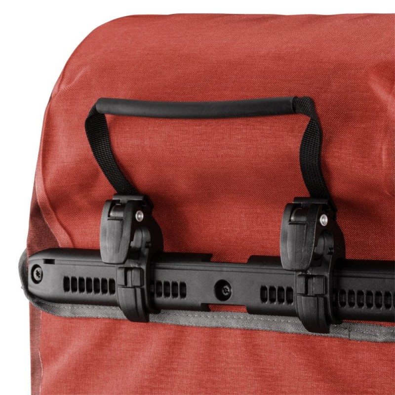 sakwy-tylne-ortlieb-bike-packer-plus-czerwone-42l-4.jpg