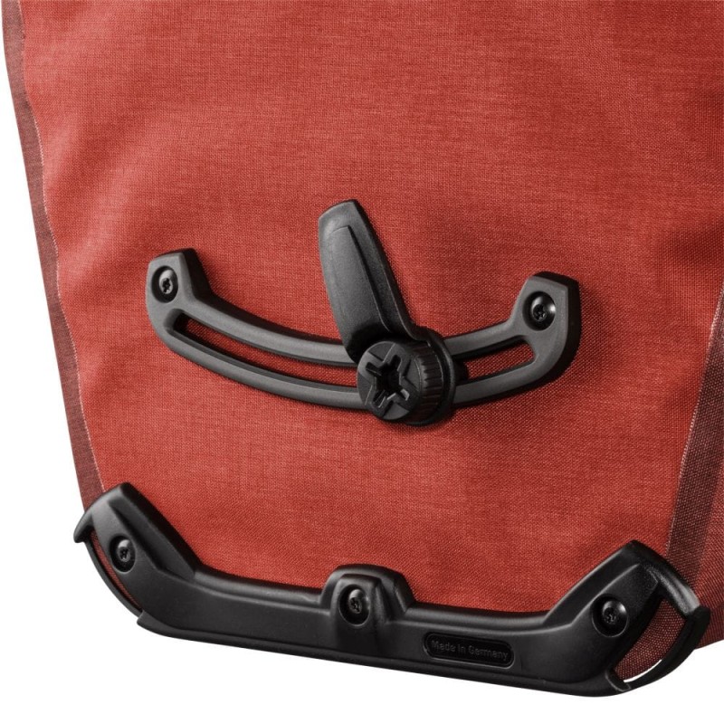 sakwy-tylne-ortlieb-bike-packer-plus-czerwone-42l-5.jpg