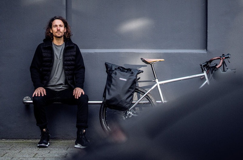 e68813182e5e2fdc3fa0d24873a41a89