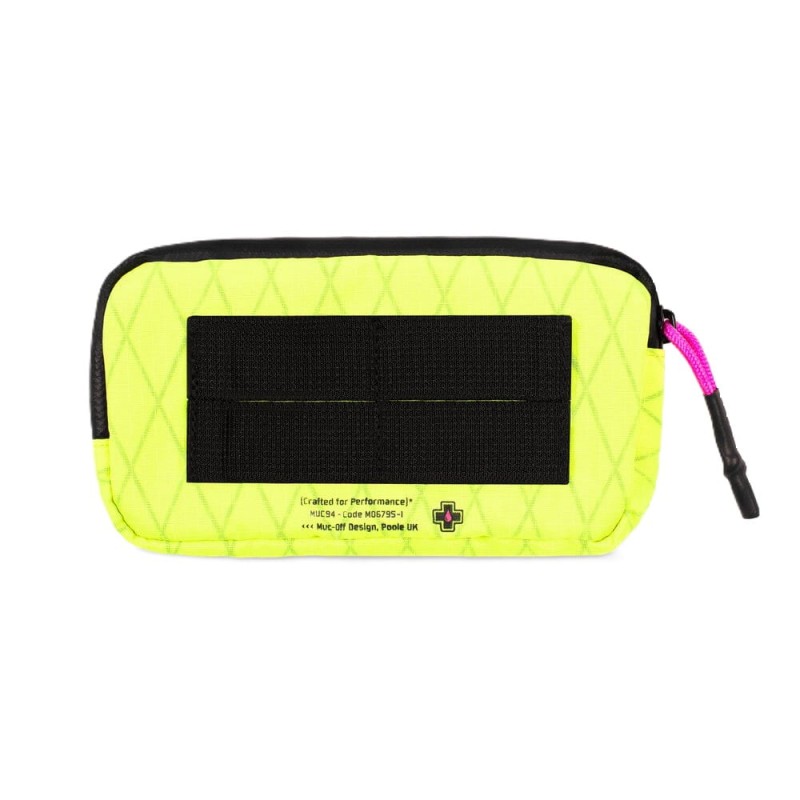 Web_20454_Essentials_Case_High_Viz_2021_1000x1000.jpg