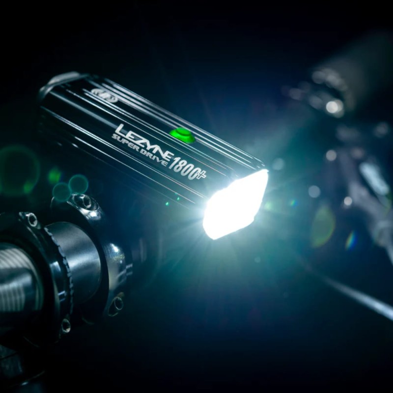 LezyneSuperDrive1800__2500x2500_9b3dc533-1a2f-437a-9d11-238e7a3f1f7c.jpg