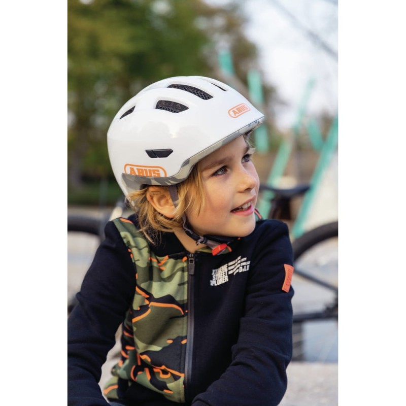 kask-dzieciecy-abus-smiley-3.0-ace-led-9.jpg