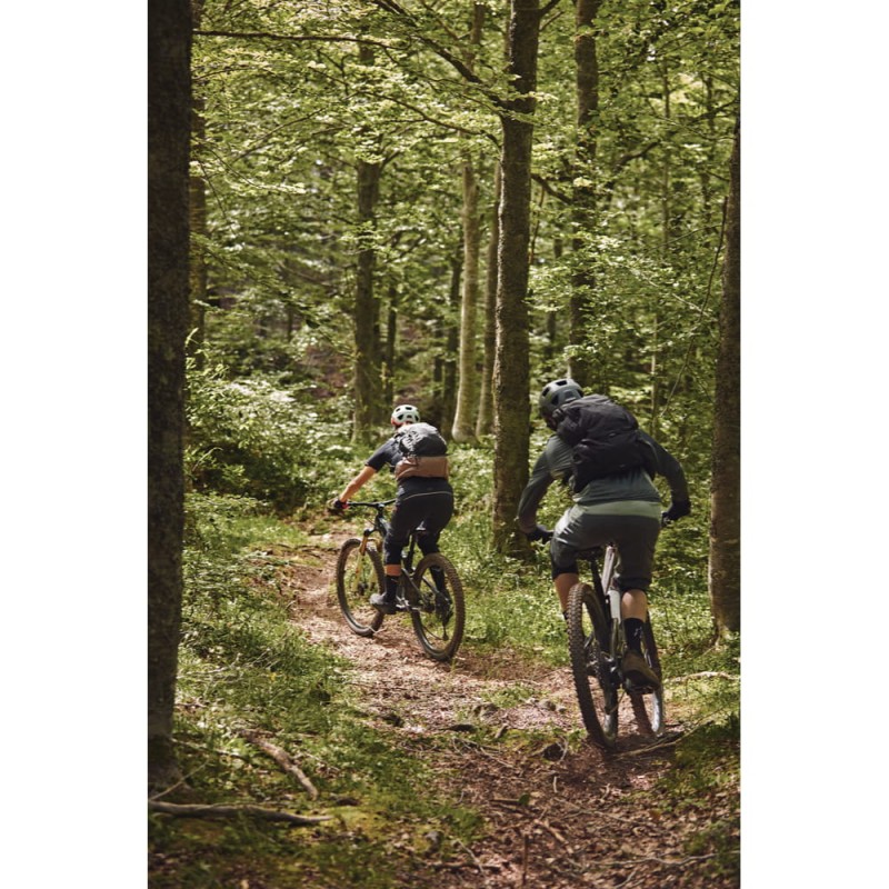 kask-rowerowy-abus-modrop-16.jpg