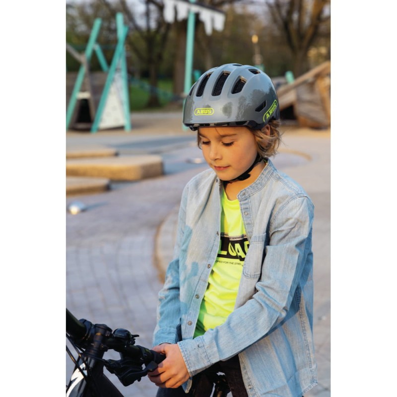 kask-dzieciecy-abus-smiley-3.0-ace-led-12.jpg
