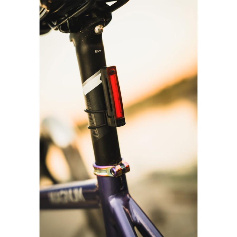 lampka-tylna-knog-plus-7.jpg