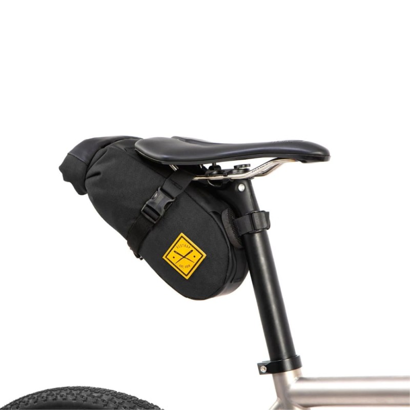 torba-podsiodlowa-restrap-saddle-pack-2.5l-czarna-2.jpg