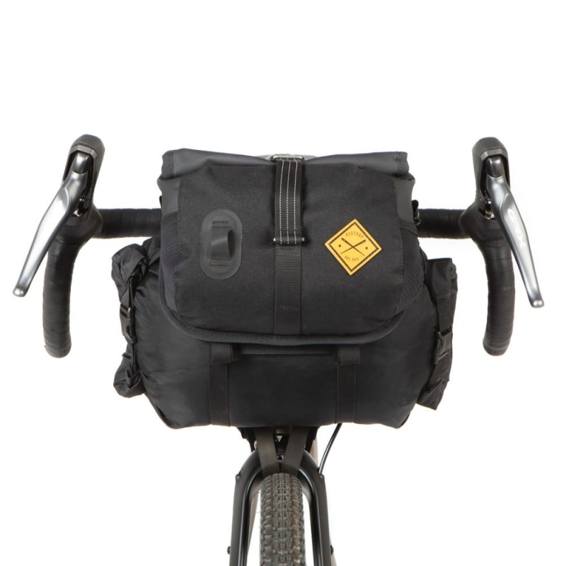 zestaw-toreb-na-kierownice-restrap-holster-bar-bag-plus-14l-1.jpg