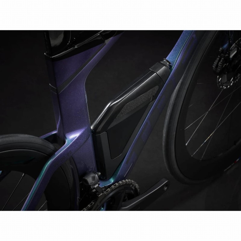 Rower triathlonowy Trek Speed Concept SLR 7 2025 Emarald Iris - schowek w dolnej rurze ramy