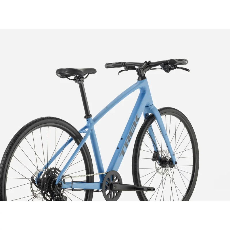 Rower fitness Trek FX 2 z wysokim przekrokiem Gen 4 2026 Niebieski - widok z tyłu