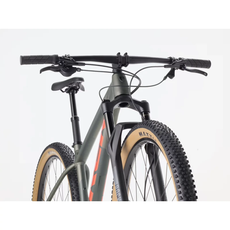 Rower MTB Trek Procaliber 8 2026 Grafitowy - widok z przodu