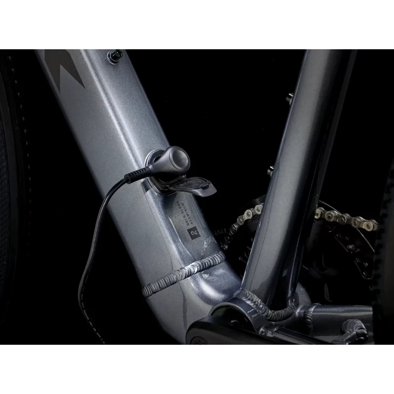 Rower crossowy Trek Dual Sport+ 2 LT 2026 Szary - gniazdo ładowania