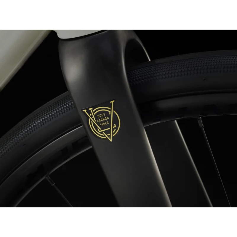Rower szosowy Trek Domane AL 4 Gen 4 2026 Biały - widelec i koło