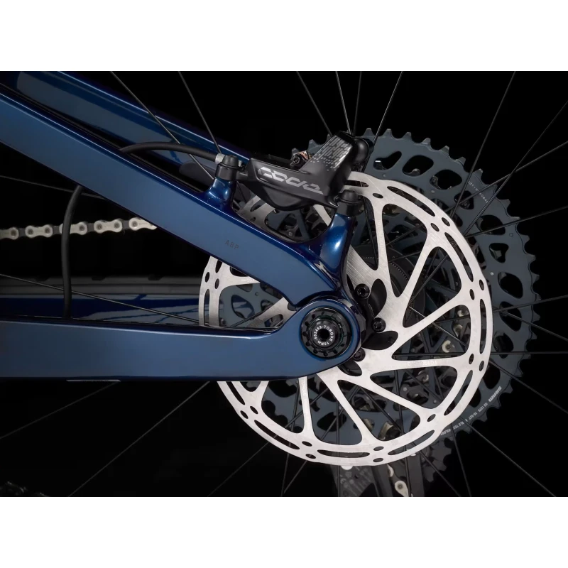 Rower MTB Trek Fuel EX 9.8 GX AXS Gen 6 Niebieski - widok piasty