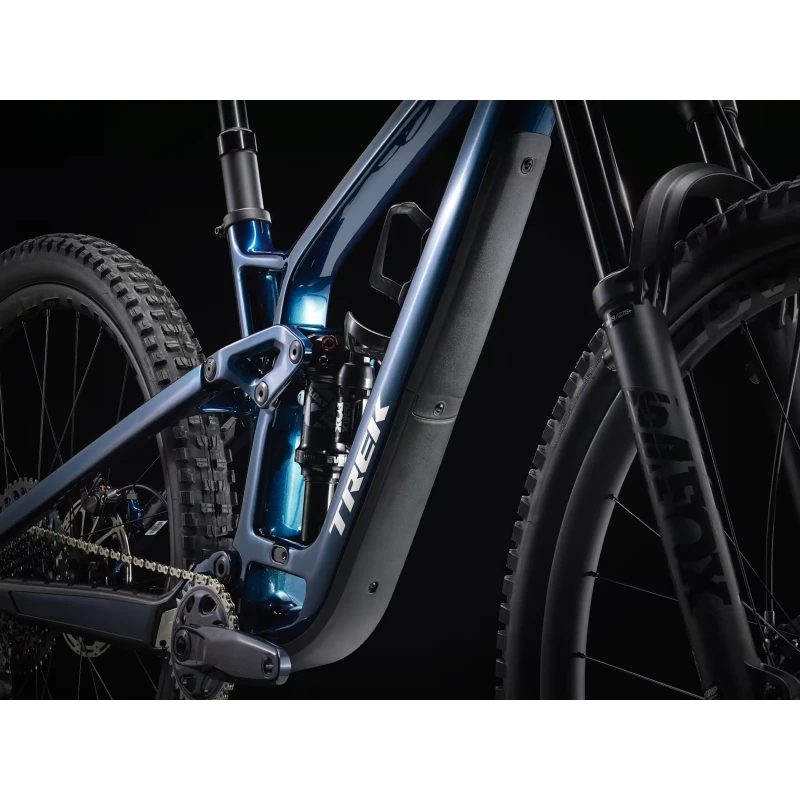 Rower MTB Trek Fuel EX 9.8 GX AXS Gen 6 Niebieski - widok ramy z dołu