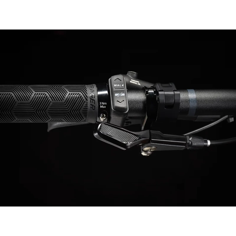 Rower elektryczny Trek Fuel EXe 9.5 Niebieski - gripy