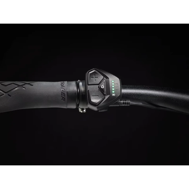 Rower elektryczny Trek FX+ 2 Czerwony - gripy