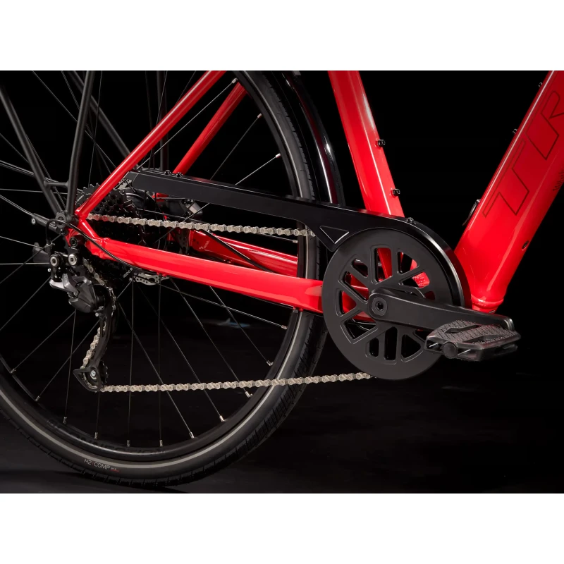Rower elektryczny Trek FX+ 2 Czerwony - łańcuch i korba