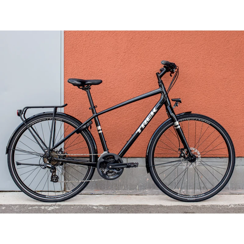 Rower trekkingowy Trek Verve 1 Equipped 2022 Czarny - widok roweru z boku