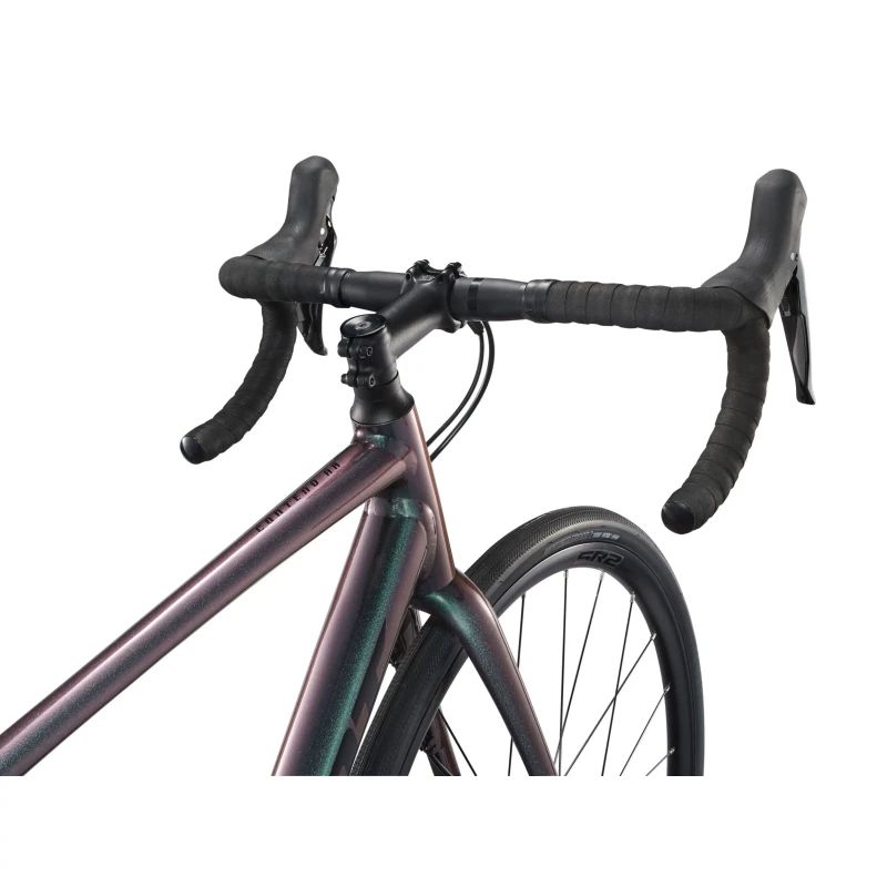 Rower szosowy Giant Contend AR 2 Dark Iridescent - widok kierownicy