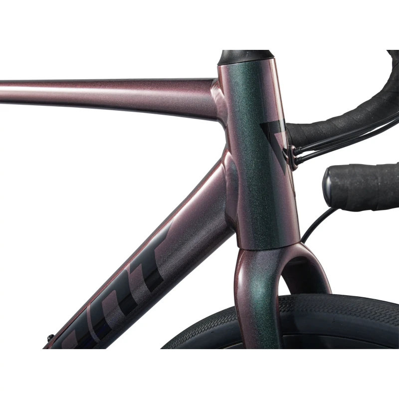 Rower szosowy Giant Contend AR 2 Dark Iridescent - widok ramy i widelca