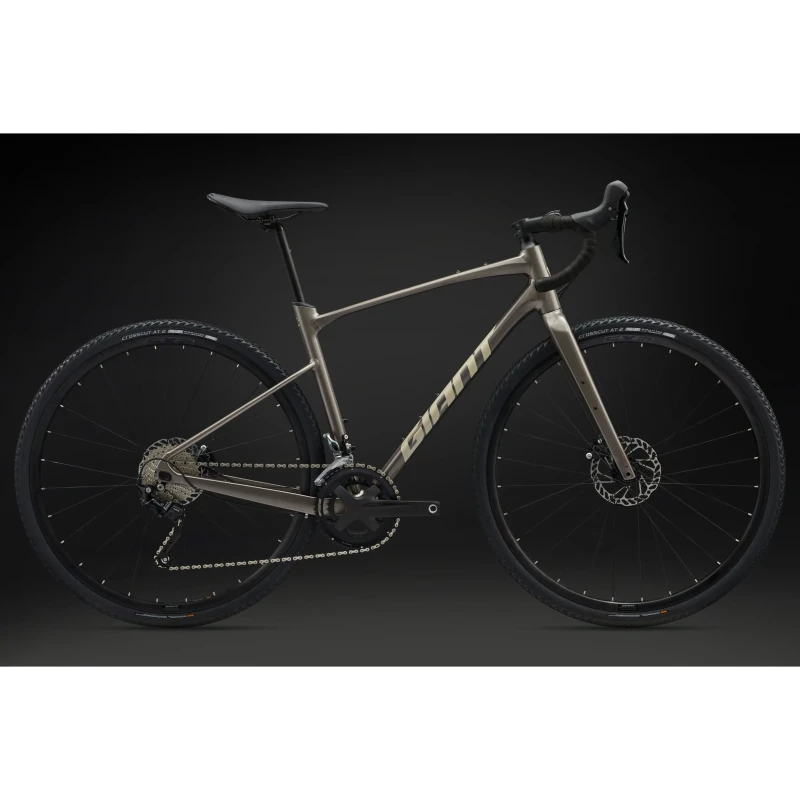 Rower gravel Giant Revolt 1 Pale Olive - widok roweru z boku