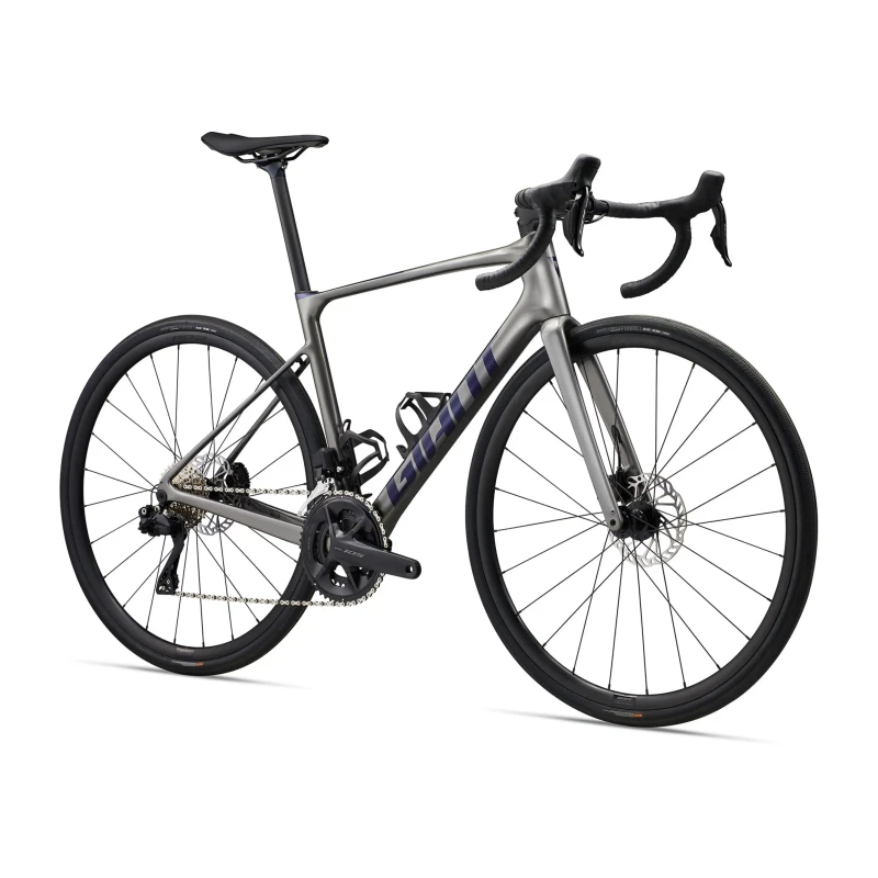 Rower szosowy Giant Defy Advanced 1 Charcoal:Milky Way - widok z przodu