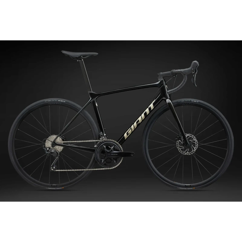 Rower szosowy Giant TCR Advanced Disc 2 Panther - widok roweru z boku