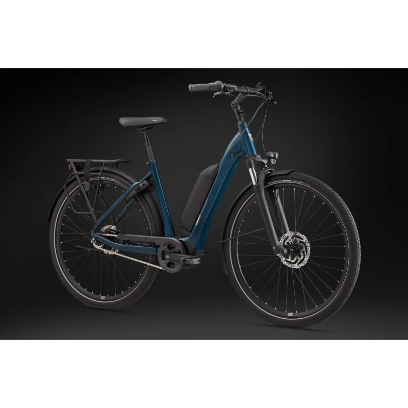 Rower elektryczny Giant Expression E+ 1 Cosmos Navy - widok roweru pod kątem