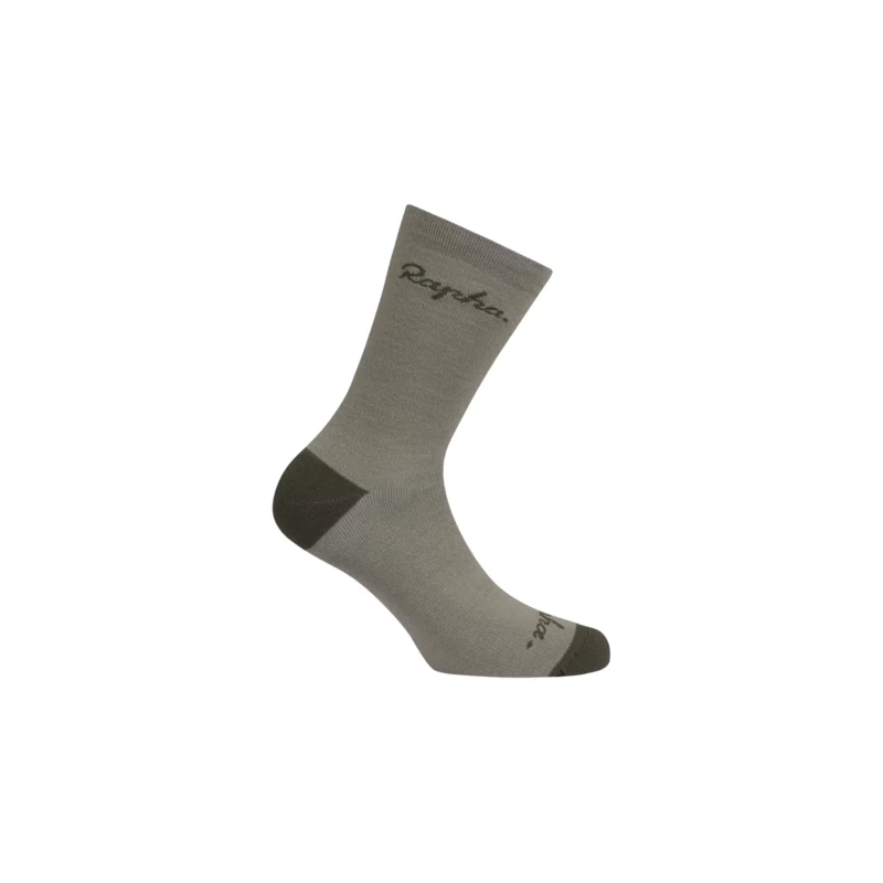 skarpetki-rowerowe-rapha-merino-brazowe-1.webp