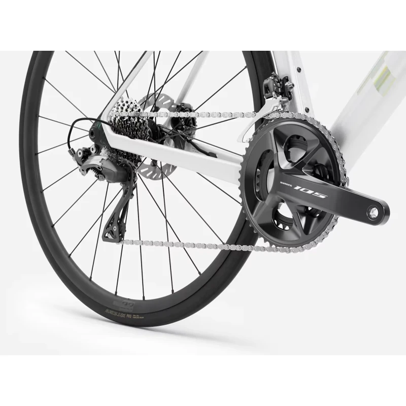 Rower szosowy Trek Madone SL 5 Gen 8 2026 Biały - widok koła i korby