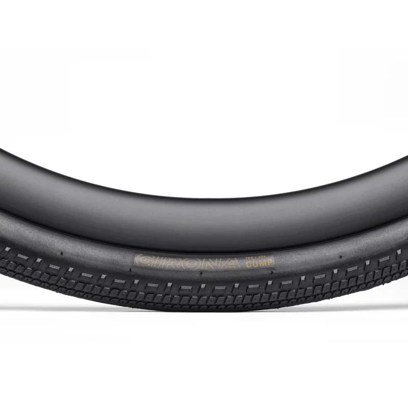 opona-gravelowa-bontrager-girona-comp-700x42c-3.webp