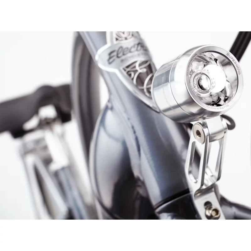 Rower elektryczny Electra Townie Path Go! 10D EQ Srebrny - lampka przednia