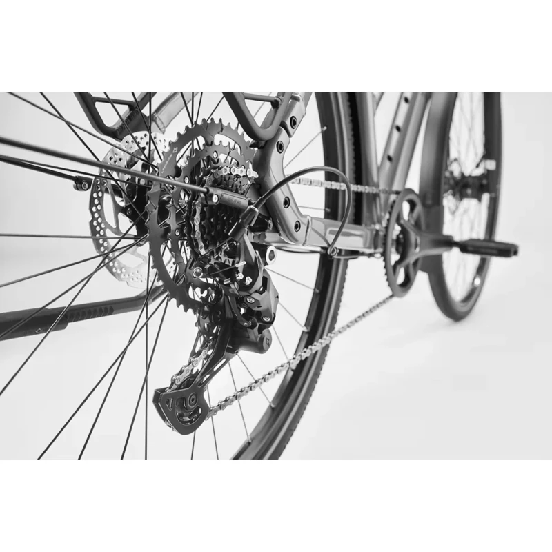 Rower trekkingowy Diamant Mahon Trip Core z wysoką ramą Pomarańczowy - widok piasty i korby