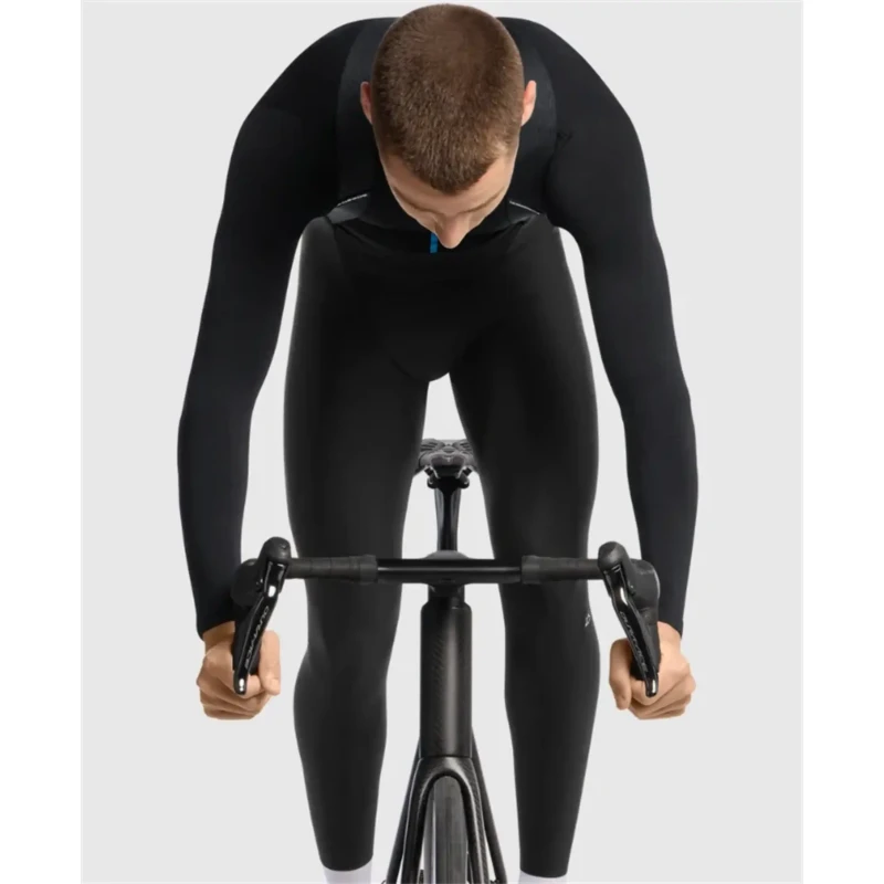 spodnie-kolarskie-assos-endurance-thermobooster-s11-5.webp
