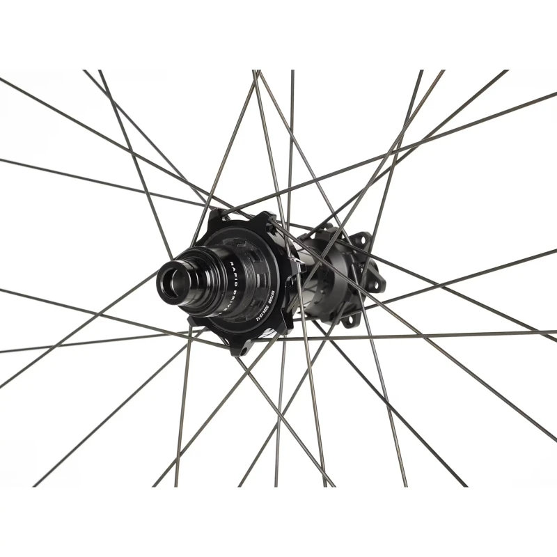 kolo-tylne-mtb-bontrager-line-pro-30-tlr-27.5-2.webp