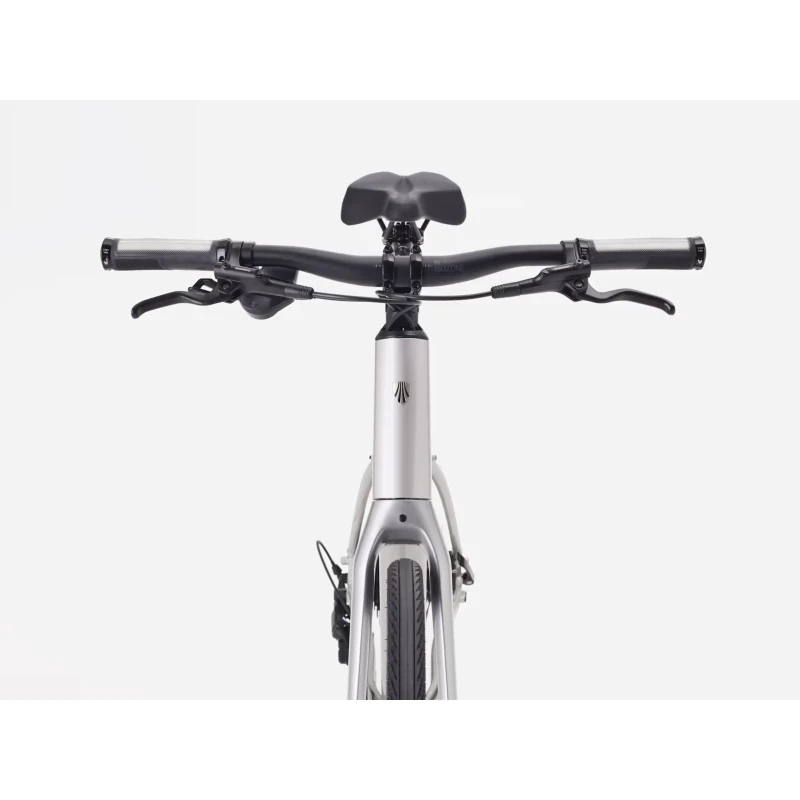rower-fitness-trek-fx-3-z-wysokim-przekrokiem-gen-4-srebrny-4.webp