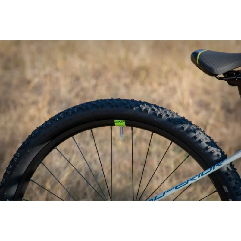 Rower Superior Racer XC 27 DB Biały - widok opony