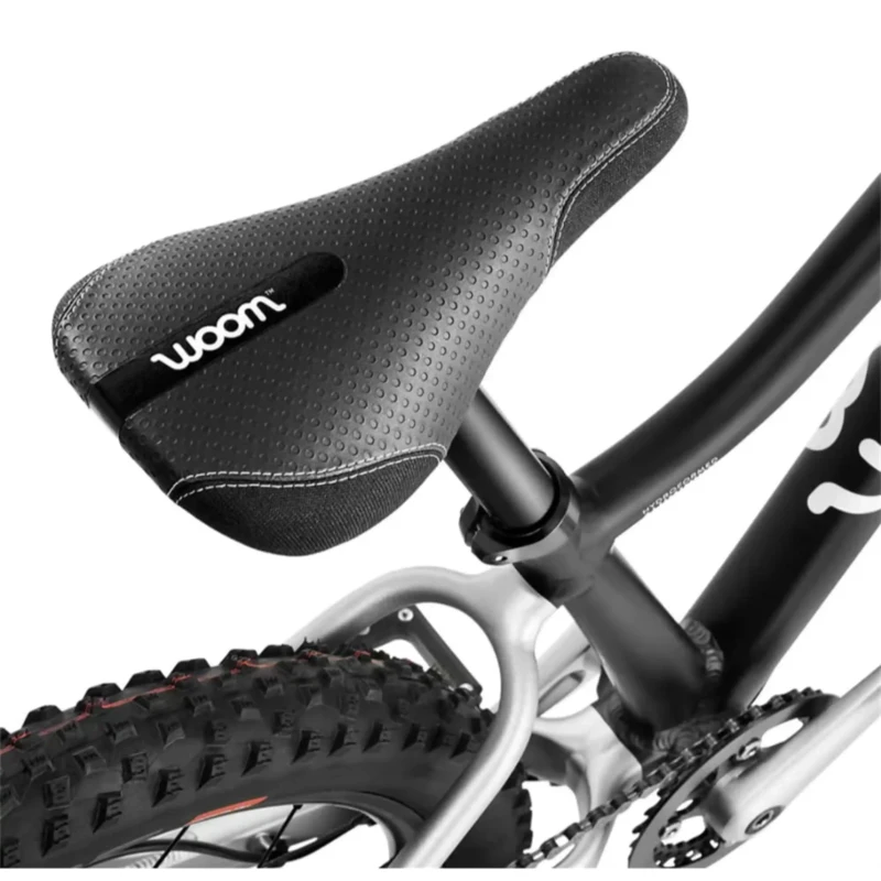 Rower młodzieżowy Woom Off 6 Czarny - widok siodełka