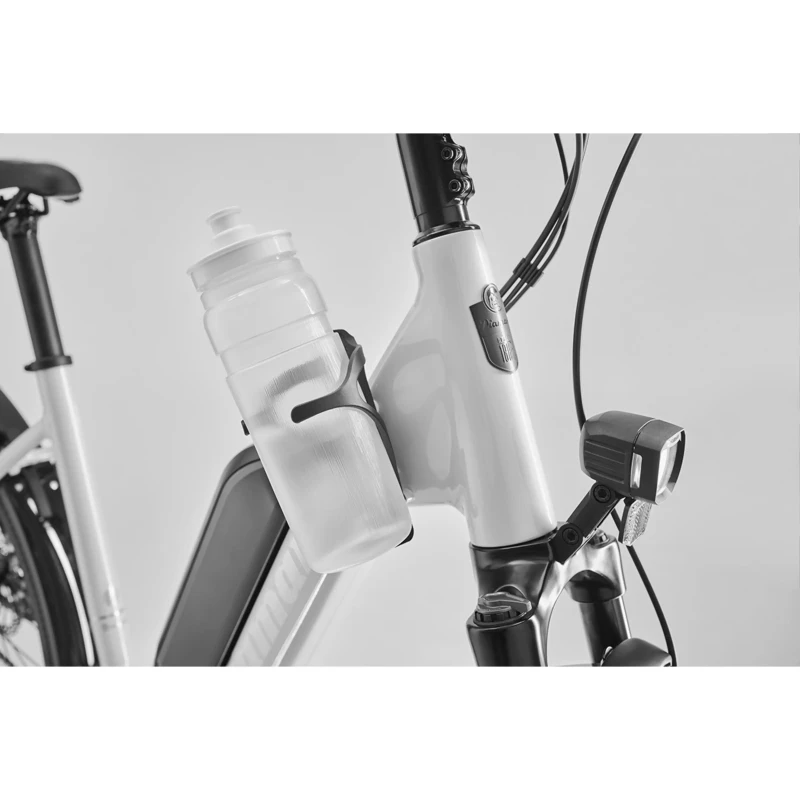 Rower elektryczny Diamant Zing Trip Core z niską ramą 800Wh Biały - widok z akcesoriami