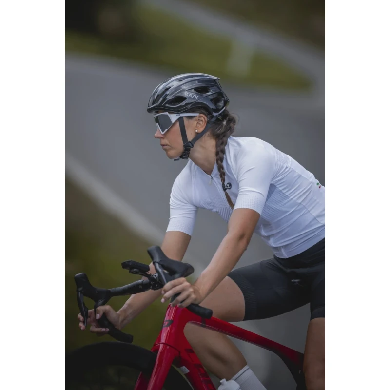 kask-rowerowy-kask-mojito-3-czarny-4.webp