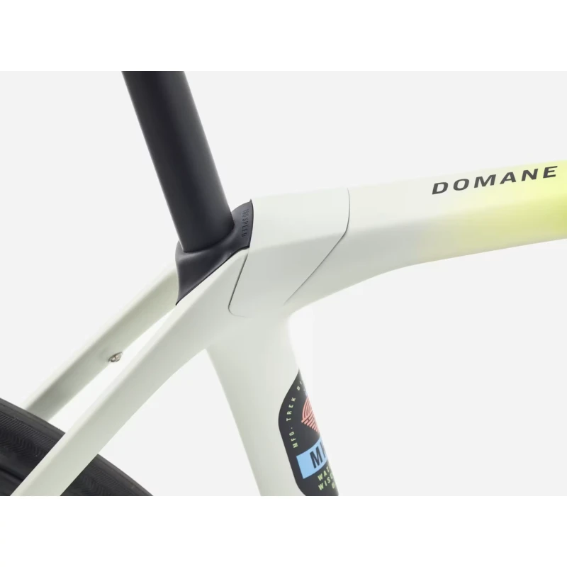 rower-szosowy-trek-domane-sl-6-gen-4-bialy-4.webp