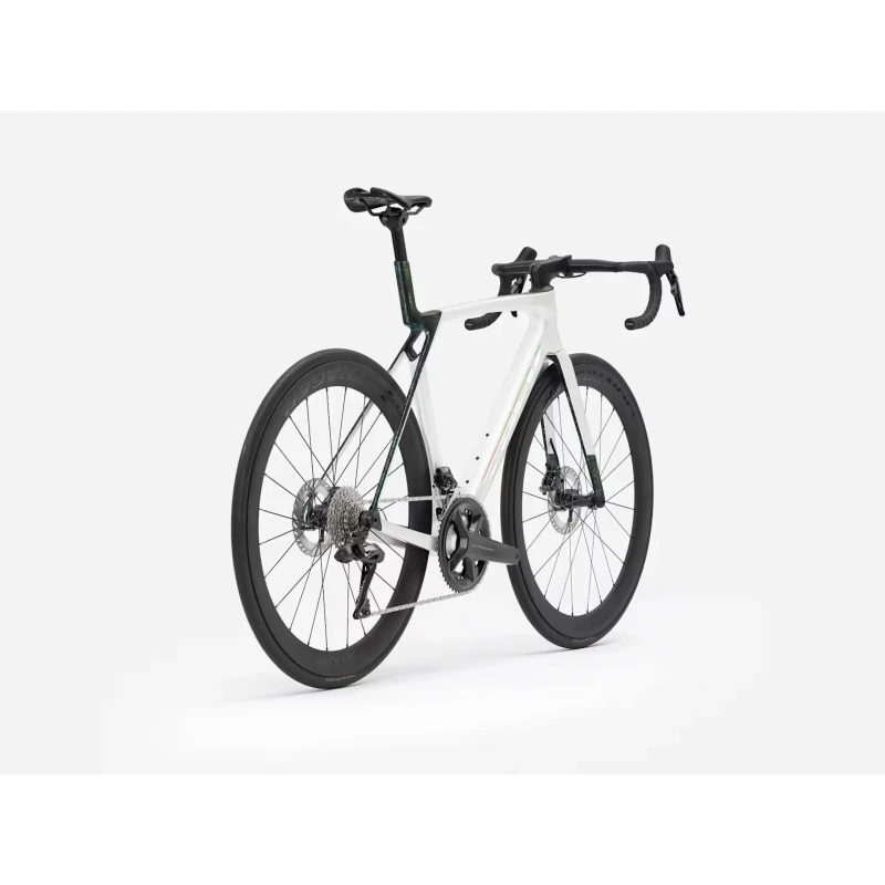 rower-szosowy-trek-madone-sl-7-gen-8-bialy-2.webp