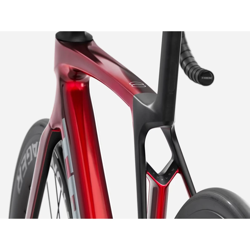 rower-szosowy-trek-madone-sl-6-gen-8-czerwony-4.webp