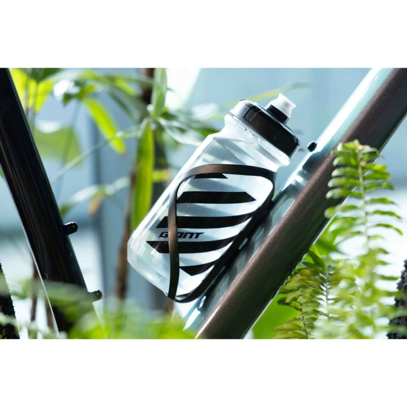 koszyk-na-bidon-giant-airway-pro-3k-czarny-3.webp